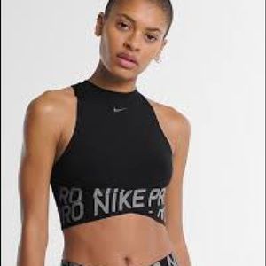 Nike Pro intertwist crop top sz S black